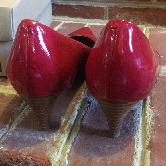 Cole Haan Air Juliana Pump Tango Red - Picture 4 of 6